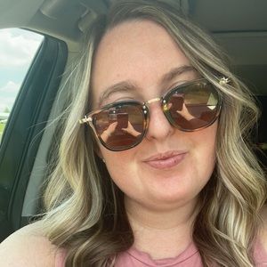 Meet your Posher, Karli